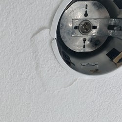 Artiques - Broken areas in home