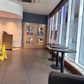 Premier Inn - Hotels Near Me - Waterloo, XGL