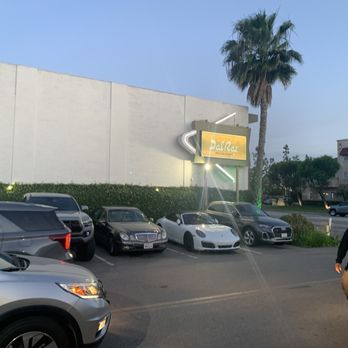 Dal Rae Restaurant - Valet Parking - Steakhouses Near Me - Pico Rivera, California