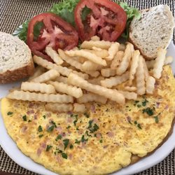 Le Jardin - Ham & Cheese Omelette