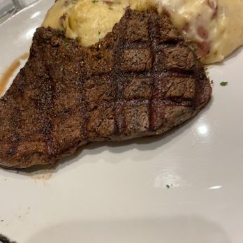 Harry & Izzy's - Filet dry and overcooked. Mashed potatoes they were good. - Steakhouses Near Me - Indianapolis, Indiana