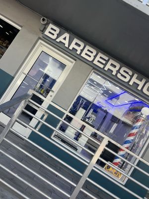 XI BARBERSHOP by null