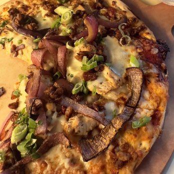 Reginelli's Pizzeria - 10in Smokin Chicken Pizza - Pizza Near Me - Gretna, Louisiana Reginelli's Pizzeria - 10in Smokin Chicken Pizza - Pizza Near Me - Gretna, Louisiana