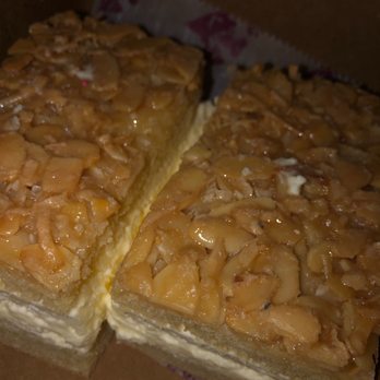 Bennison's Bakery - BEE-STING - Bakeries Near Me - Evanston, Illinois Bennison's Bakery - BEE-STING - Bakeries Near Me - Evanston, Illinois