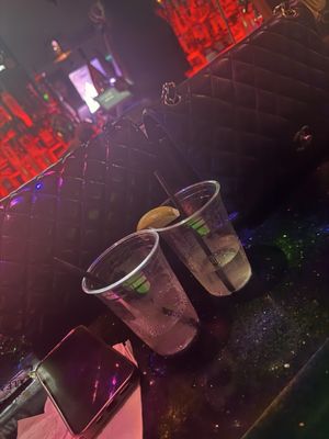 Signature Lounge by null