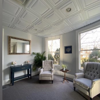 Cusick Funeral Home - Sitting Room - Funeral Services & Cemeteries Near Me - Somerville, New Jersey Cusick Funeral Home - Sitting Room - Funeral Services & Cemeteries Near Me - Somerville, New Jersey