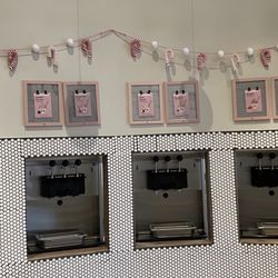 The Pink Spoon - A large variety of ice cream and sorbet to choose don't hesitate to stop by even if you are lactose free