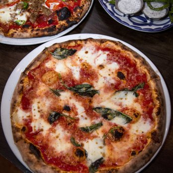 Pizzeria Defina - Pizza Near Me - Toronto, Ontario Pizzeria Defina - Pizza Near Me - Toronto, Ontario