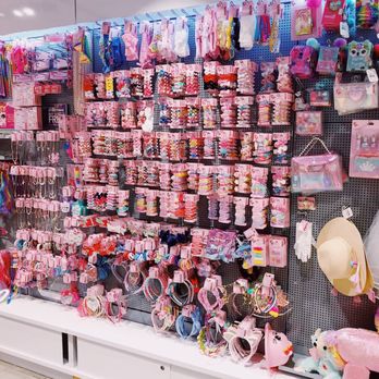 Claire's - Jewelry Near Me - Norfolk, Virginia