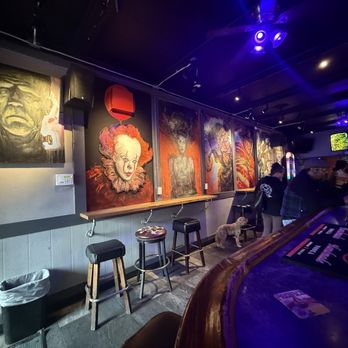 Smitty's Cocktails - Photo 4: Art gallery - Dive Bars Near Me - Oakland, California Smitty's Cocktails - Photo 4: Art gallery - Dive Bars Near Me - Oakland, California