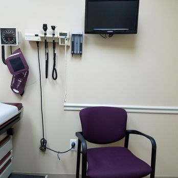 Alexandra Santini, MD - Family Practice Near Me - Delray Beach, Florida