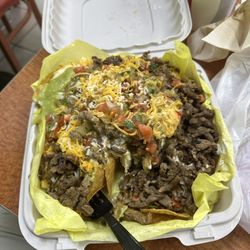 Romulos Mexican Grill - Riddle - Nachos carne asada
