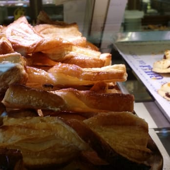 Gilli - Cockroach on Pastry - Cafes Near Me - Florence, FI Gilli - Cockroach on Pastry - Cafes Near Me - Florence, FI