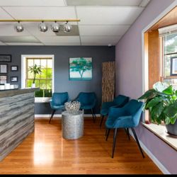 We Wax That Spa - Lobby area