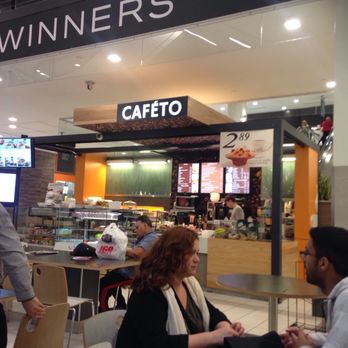 Caféto - people sitting at tables in a restaurant - Cafes Near Me - Montreal, Quebec Caféto - people sitting at tables in a restaurant - Cafes Near Me - Montreal, Quebec