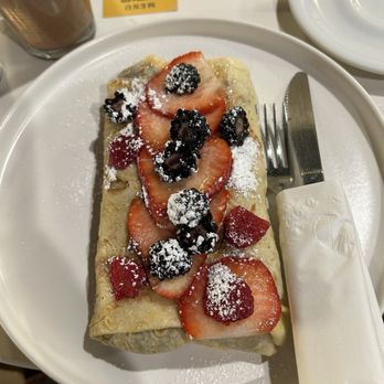 Criterion coffee - Crepes with bananas and Nutella. Decadent. - Coffee & Tea Near Me - Pasadena, California