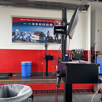 Valvoline Instant Oil Change - View while I sit in my car while the oil change is being done. - Oil Change Stations Near Me - Denver, Colorado Valvoline Instant Oil Change - View while I sit in my car while the oil change is being done. - Oil Change Stations Near Me - Denver, Colorado