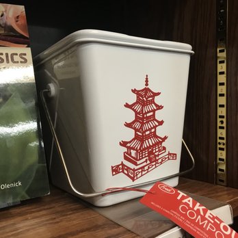 Bear Pond Books - Bookstores Near Me - Montpelier, Vermont