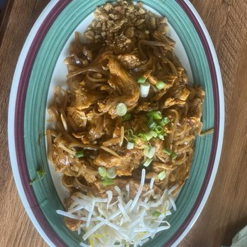 NaraDeva Thai Restaurant - Pad Thai - Thai Near Me - Orlando, Florida