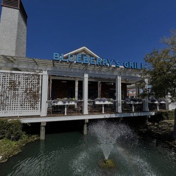 Blueberry's Grill - Outside seating - Breakfast & Brunch Near Me - North Myrtle Beach, South Carolina