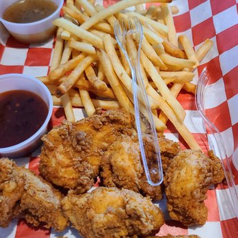 Tiger Chicken - Sauce on the side - Chicken Wings Near Me - Hanover Park, Illinois