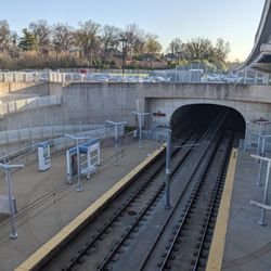 MetroLink - Platform at Metrolink - Forsyth