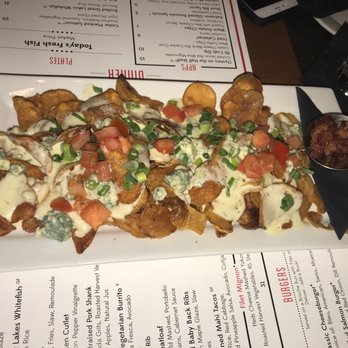 Roadside B&G - Warm Potato Chips (bacon on the side) - New American Near Me - Bloomfield Township, Michigan