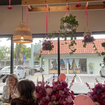 Lele Cake - Interior - Coffee & Tea Near Me - Los Gatos, California