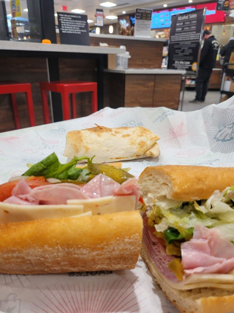 WAWA 830 Nazareth Pike, Nazareth, Pennsylvania Coffee & Tea