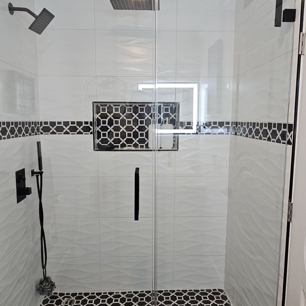 A Cruz Construction - Hallway shower - General Contractors Near Me A Cruz Construction - Hallway shower - General Contractors Near Me