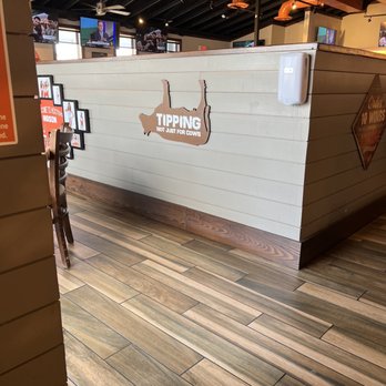 Hooters - Inside - Sports Bars Near Me - Mason, Ohio Hooters - Inside - Sports Bars Near Me - Mason, Ohio