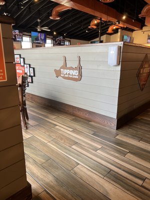 Hooters by null