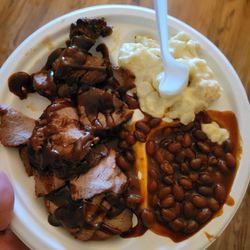 T&S X-Treme Bar-B-Que - Tri tip meal