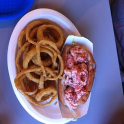 High Tide Take Out - Awesome lobster roll and onion rings