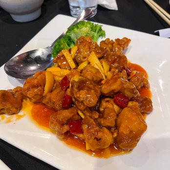 Ichiban Sichuan - General Tso's Chicken - Chinese Near Me - Madison, Wisconsin