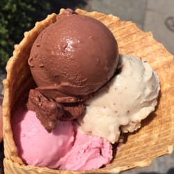 Eiscuisine - Schoko, Banane-Stracciatella und Kirsch-Joghurt