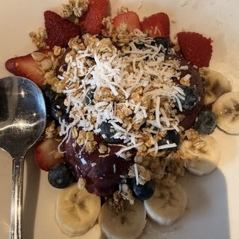 Broken Yolk Cafe - Acai Bowl - Breakfast & Brunch Near Me - Santee, California