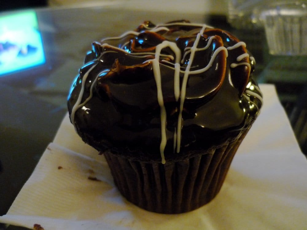 Fuss Cupcakes Closed Takeout Delivery 17 Photos 22 Reviews Desserts 10441 82 Avenue Edmonton Ab Phone Number Yelp