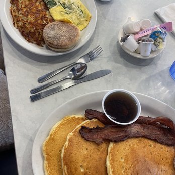 Stardust Diner - Spinach omelette and pancake breakfast - American Near Me - Vancouver, Washington Stardust Diner - Spinach omelette and pancake breakfast - American Near Me - Vancouver, Washington