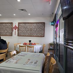 Shanghai Tapas - Picture of the indoor space