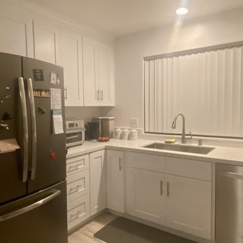 Discount Flooring Kitchen & Bath - Flooring Near Me - Glendora, California Discount Flooring Kitchen & Bath - Flooring Near Me - Glendora, California