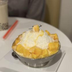 Cafe Tokki - Mango Bingsu