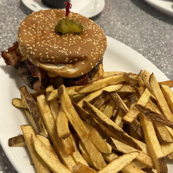 Rockin' Robyn's Diner - Bacon burger with hand cut fries. - Breakfast & Brunch Near Me - Edmonton, Alberta Rockin' Robyn's Diner - Bacon burger with hand cut fries. - Breakfast & Brunch Near Me - Edmonton, Alberta