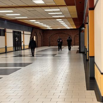 Victoriaville Centre - Main South Hall - Shopping Centers Near Me - Thunder Bay, Ontario Victoriaville Centre - Main South Hall - Shopping Centers Near Me - Thunder Bay, Ontario