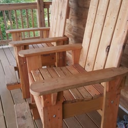 Can-U-Canoe Riverview Cabins - Great chairs on balcony of Trout  House