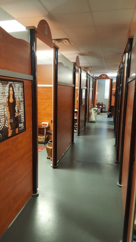 ELECTRIC BEACH 337 S Springfield Ave, Bolivar, Missouri Tanning