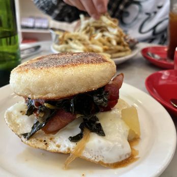 Manita - Breakfast Sandwich - Coffee & Tea Near Me - Toronto, Ontario