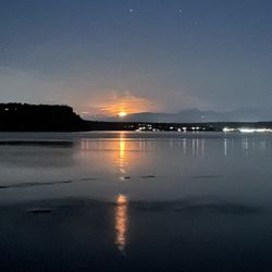 The Boatyard Inn - Moon rise!!