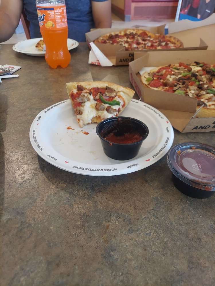 PIZZA HUT Updated June 2024 13 Reviews 4412 Montgomery Hwy, Dothan, Alabama Pizza