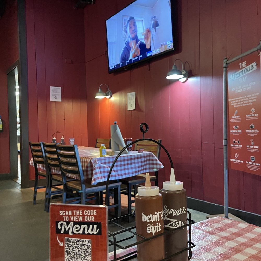 Famous Dave's Bar-B-Que - Several choices in BBQ sauce - Barbeque Near Me - Addison, Illinois